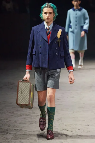 Look 34